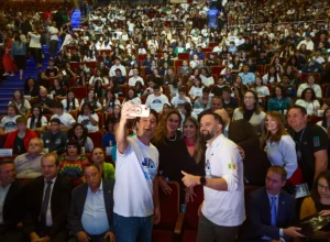 programa Ganhando o Mundo 2025