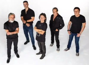 banda curitibana BLINDAGEM