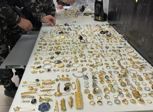 agua-verde__jóias apreendidas