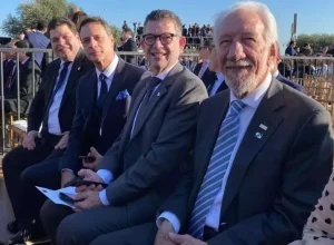 Vice-governador e parte da comitiva paranaense em Assunção