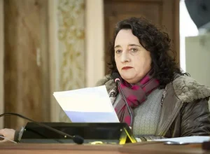 Professora Josete é a autora do requerimento de convocação da presidente da FAS. (Fotos: Rodrigo Fonseca/CMC)