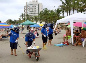 _sanepar coleta lixo nas praias