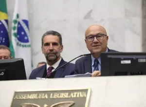 “Nestes 50 anos, a Itaipu se tornou um marco para a engenharia mundial, uma moderna fonte de energia limpa, um símbolo da união e da cooperação entre brasileiros e paraguaios e um modelo na gestão ambiental e responsabilidade social”, pontuou Romanelli.. Créditos: Valdir Amaral/Alep