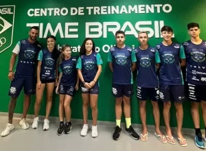 Os sete alunos da Escolinha de Triathlon tiveram a chance de aprimoramento técnico e aprendizados durante o Training Camp Youth Foto: Divulgação