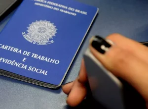 carteira-trabalho-emprego