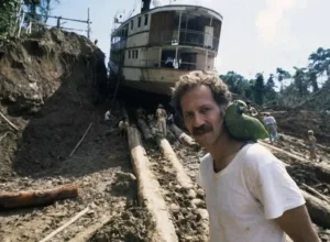 O cineasta alemão Werner Herzog durante as filmagens de “Fitzcarraldo” na década de 80Foto: Jean-Louis Atlan