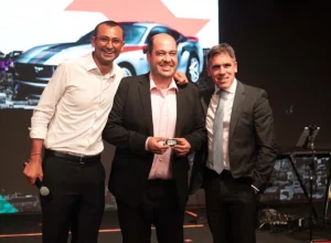 Ford Mustang GT leiloado pela ONG Gerando Falcões