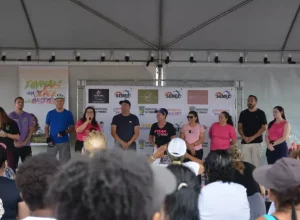 caminha-mulher-pinhais