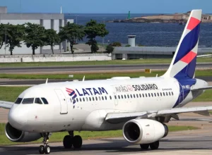 Avião Solidário da LATAM leva gratuitamente doações em ações humanitárias em todo o Brasil