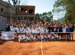 Rio Open reformou a quadra de tênis da Rocinha (Créditos: Peter Wrede)