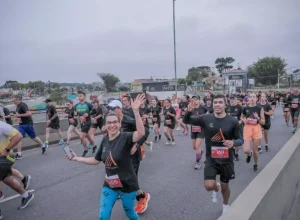 Prova de 5 km, da Associação Pro Correr de Incentivo ao Esporte em parceria com a Global Vita Sports, é marcada por superação de atletas em retomada do evento após cinco anos de hiato - Fotos: Lincoln Schindler/Foco Radical/Run The Pink