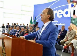 Presidente Décio Lima discursa durante o lançamento do programa Acredita, no Palácio do Planalto. Foto: Erivelton Viana.