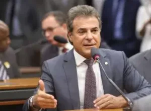 "Alternativa forte, de equilíbrio, e competitiva do ponto de vista eleitoral", diz Richa