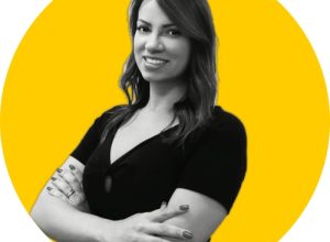 Camila Roma, executiva da conta HSCM na C&M Software Divulgação