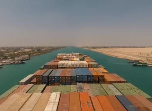 canal-de-suez-importacao-navio