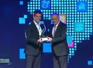 _eduardo e alckmin premio band