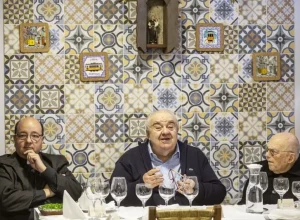 greca-fala-a-seminaristas